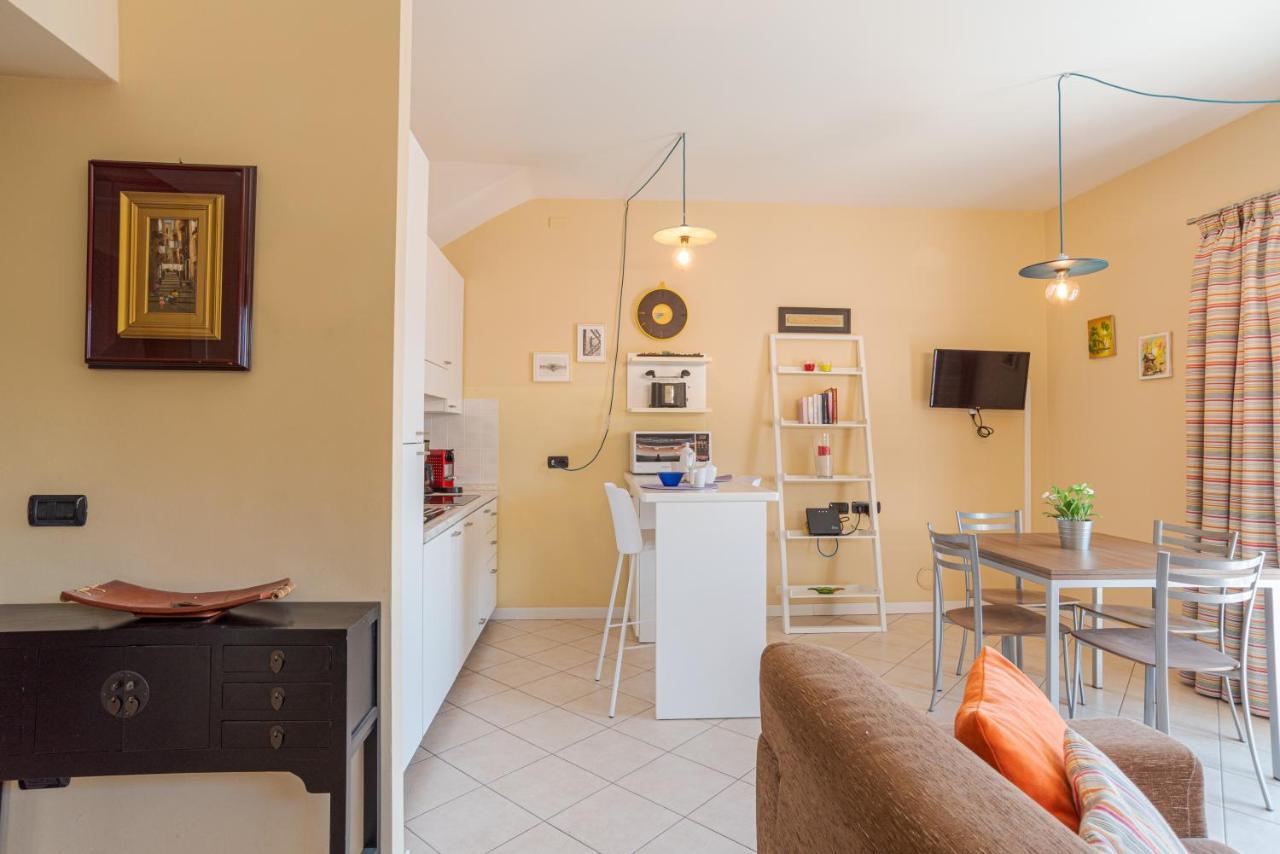Lake Como Apartment With Balcony And Private Parking Ossuccio المظهر الخارجي الصورة